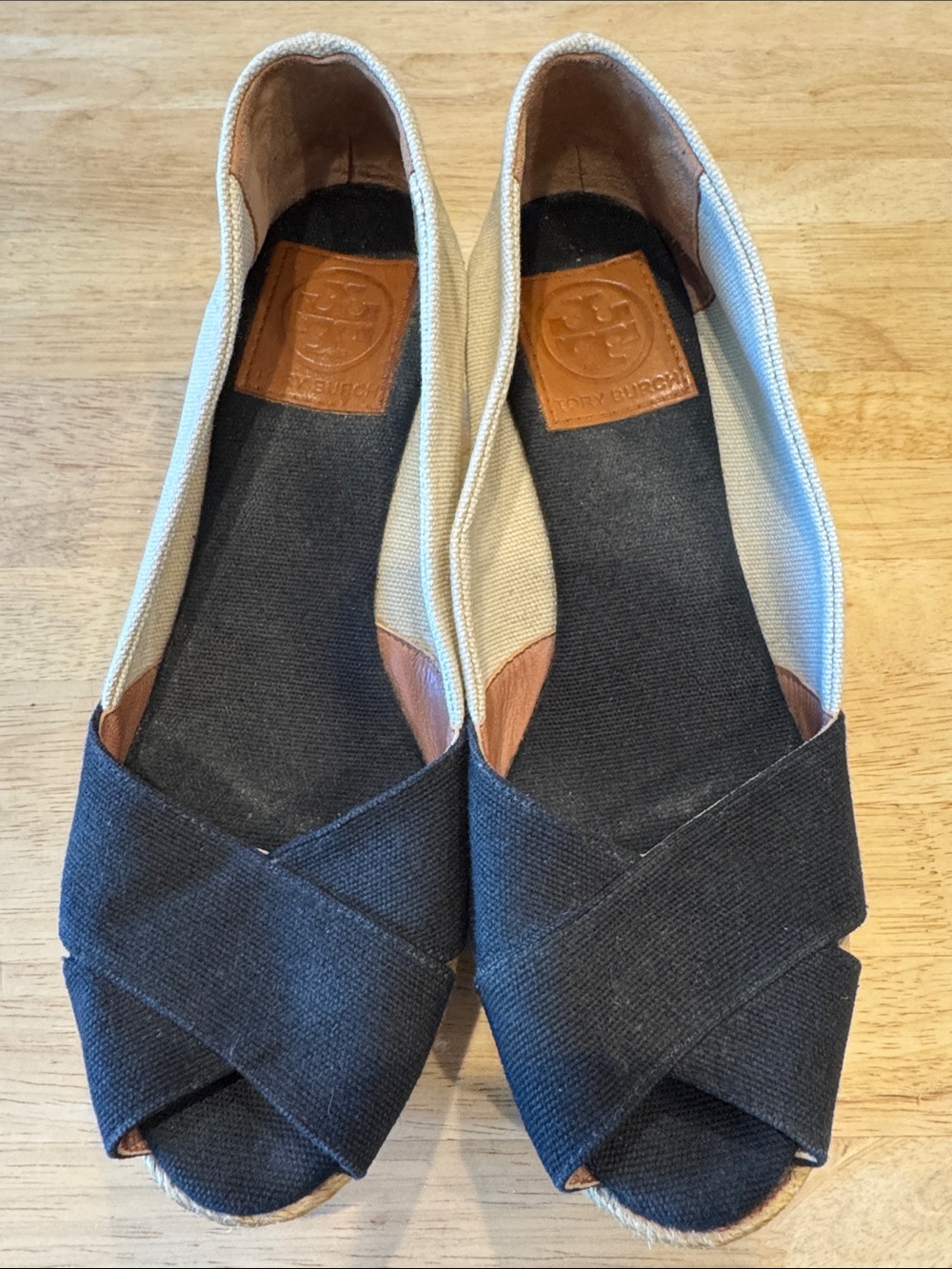 Tory Burch Black and Cream Crisscross Espadrille Flats 8.5